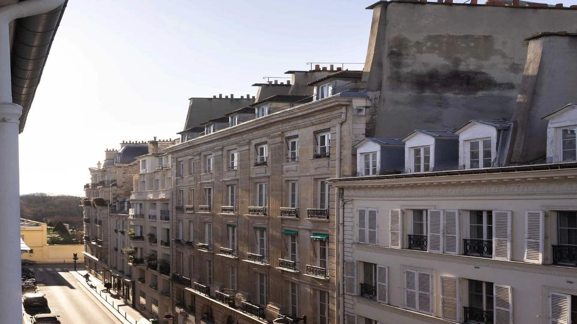 Palais Bourbon Hotel - Suite 21- 4P - Invalides Paris France