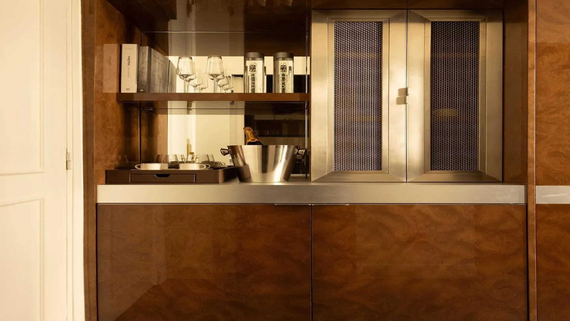 Palais Bourbon Hotel - Suite 21- 4P - Invalides Paris Apartment